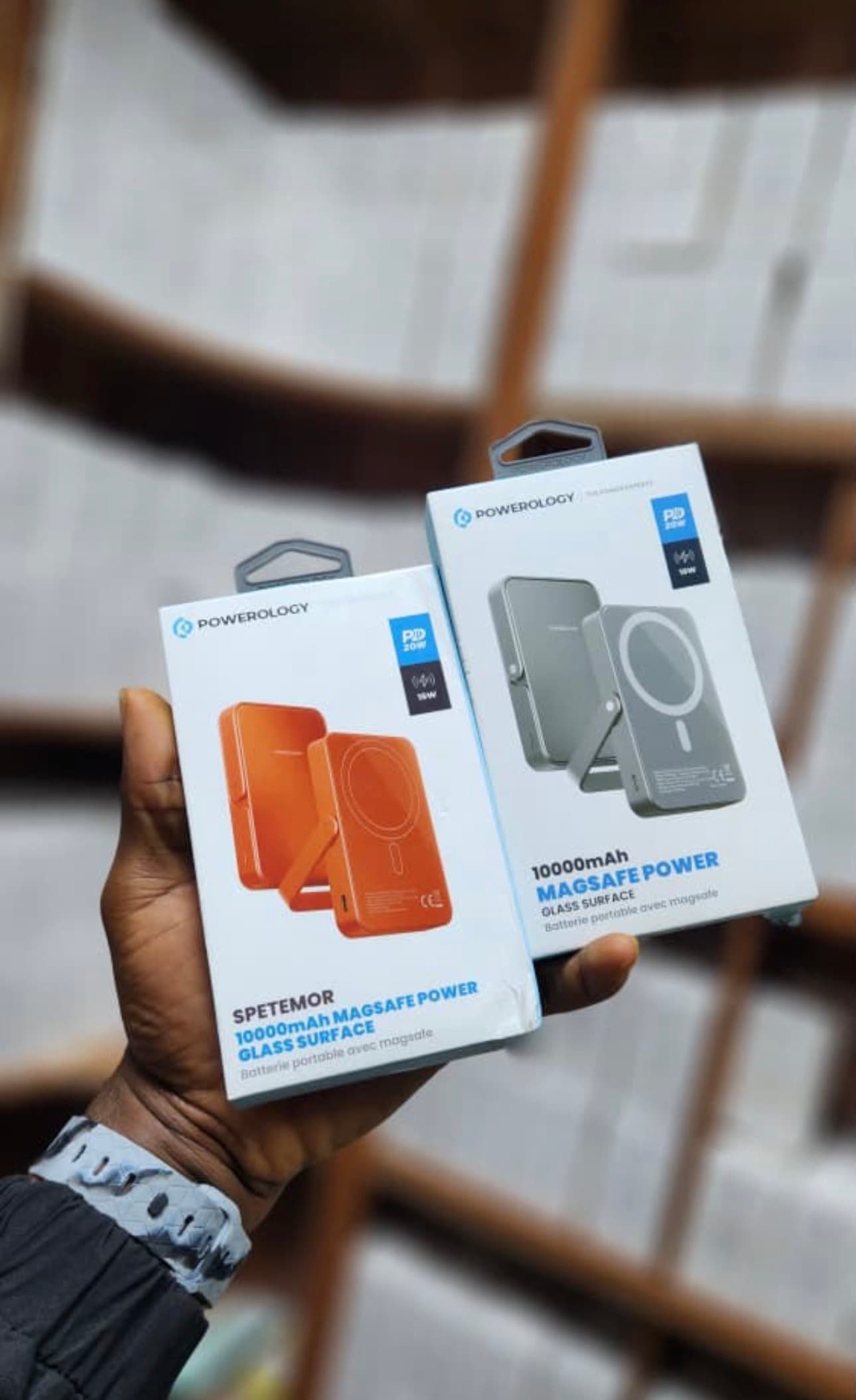 POWEROLOGY โ 10000mAh MAGSAFE POWER